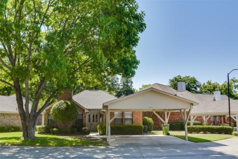2892 Inniswood Circle Arlington TX 76015