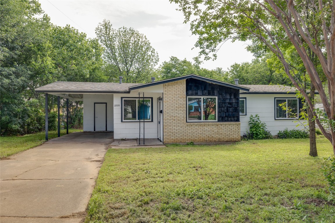 2205 Carruthers Drive Fort Worth TX 76112