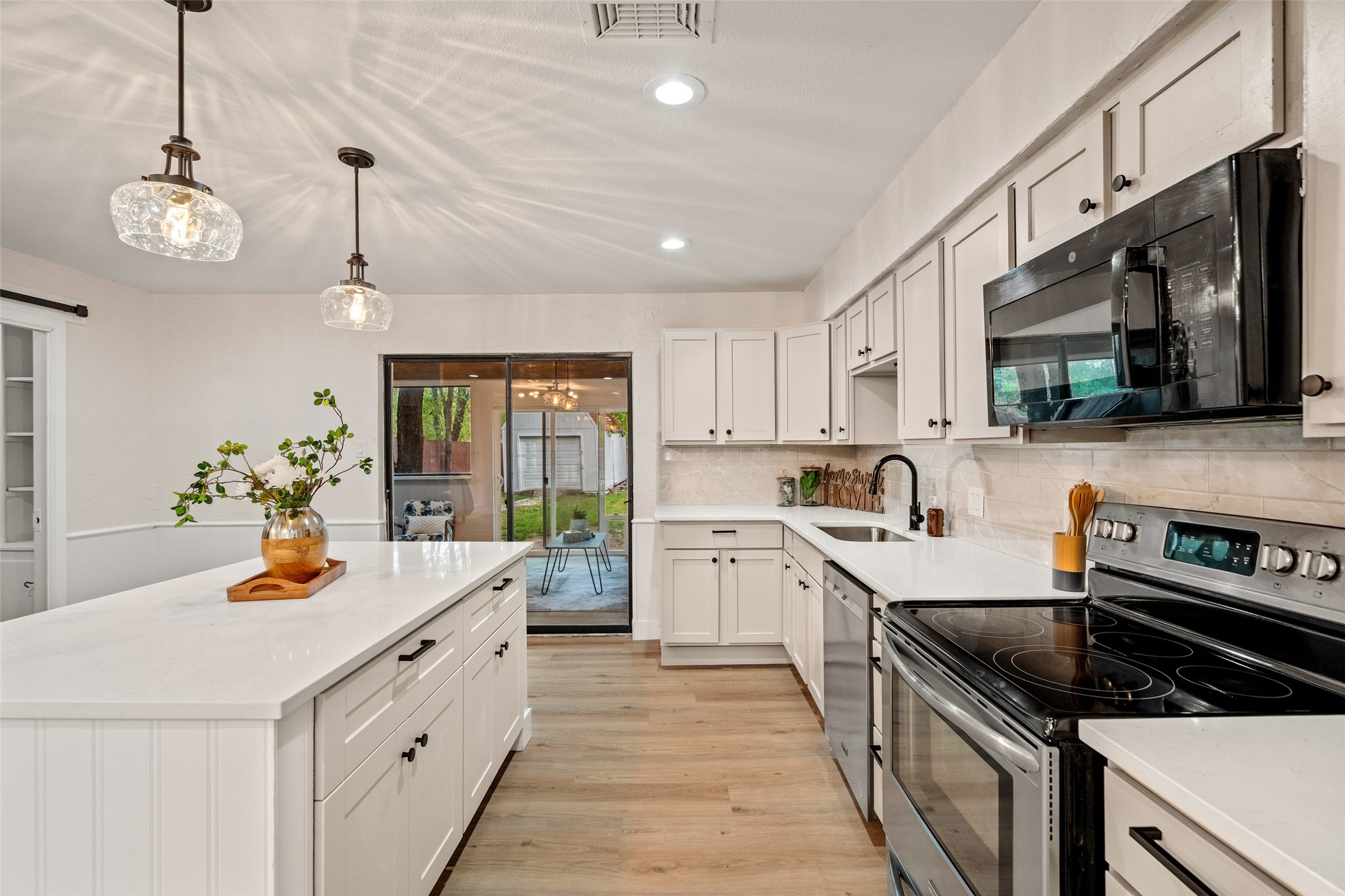 913 Ronald Street White Settlement TX 76108