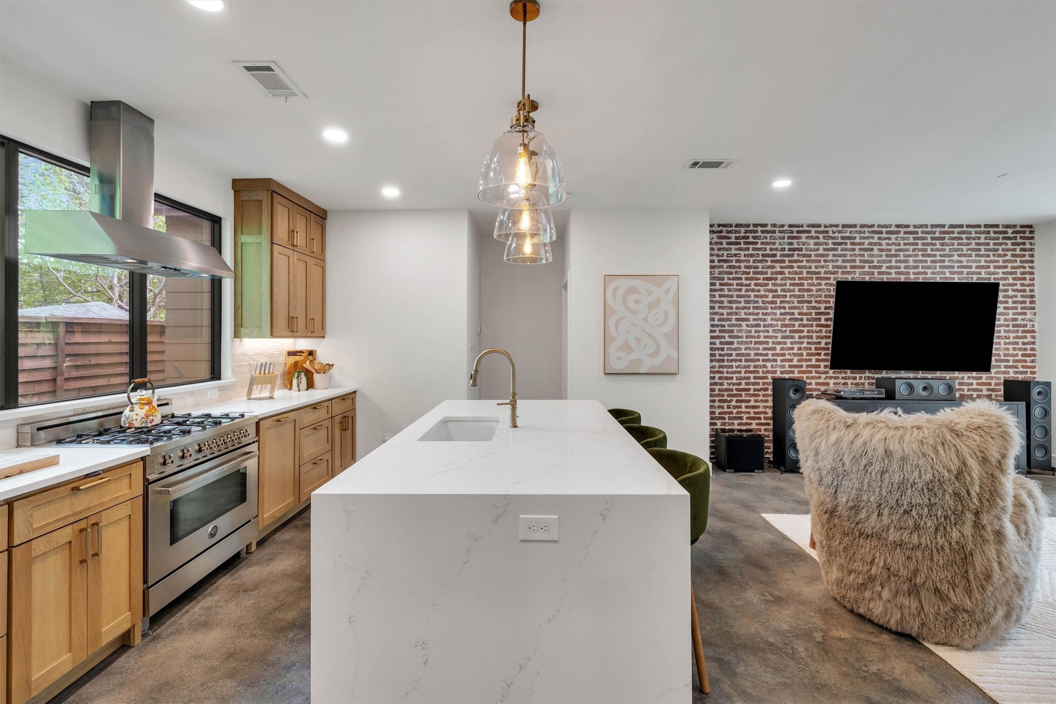 3938 Lively Lane Dallas TX 75220