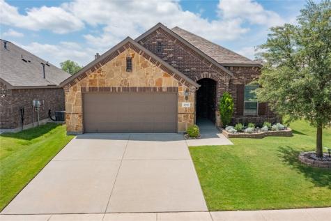 2512 Flowing Springs Drive Fort Worth TX 76177