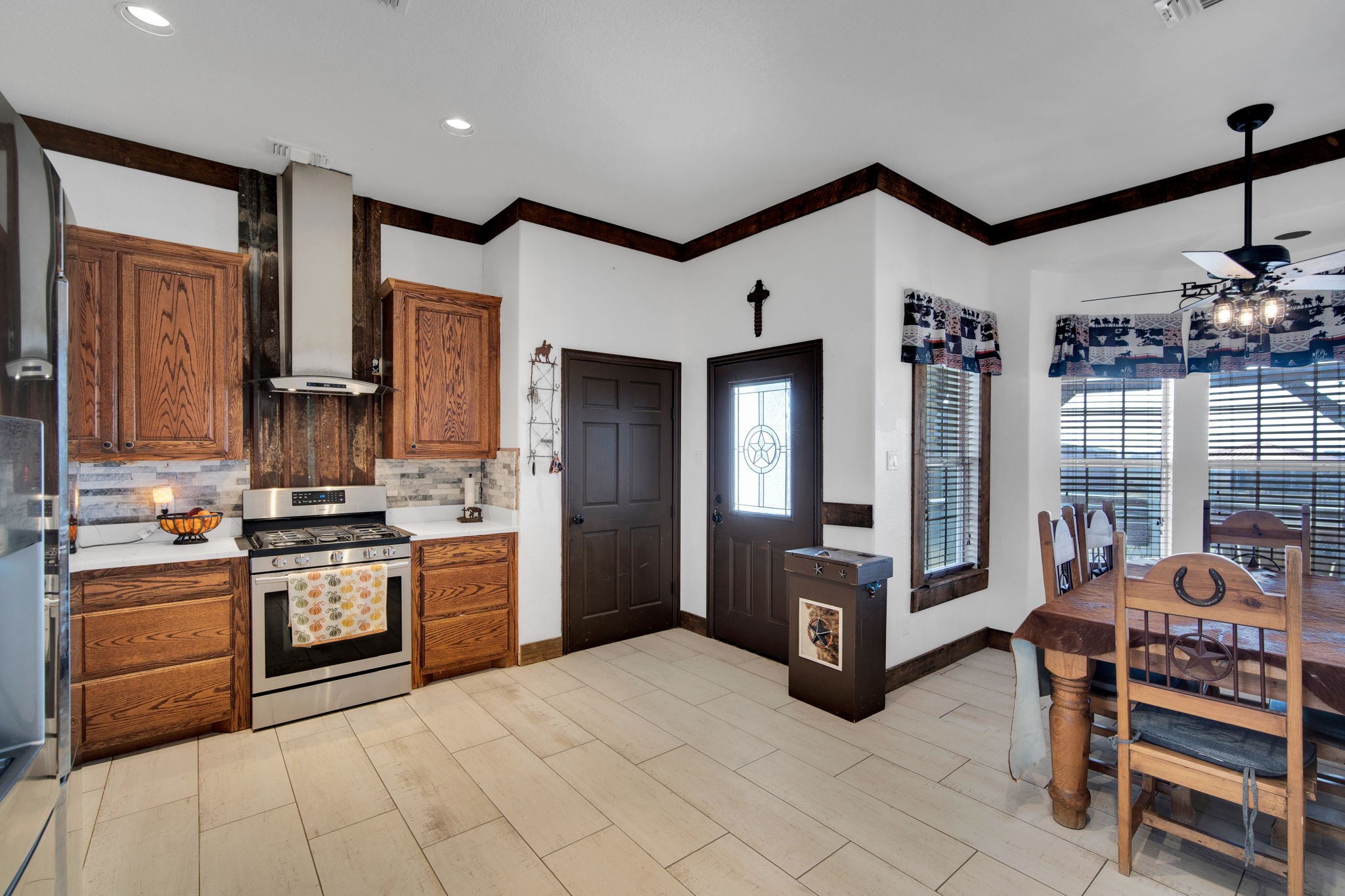 1015 Curry Road Waxahachie TX 75167