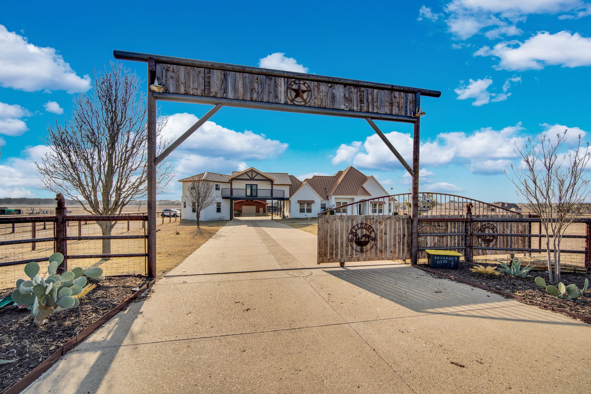 1015 Curry Road Waxahachie TX 75167