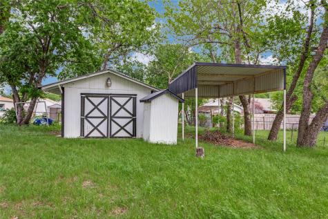 501 Lindsey Street Bowie TX 76230