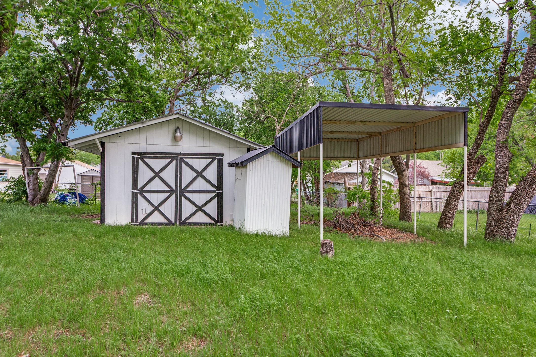 501 Lindsey Street Bowie TX 76230