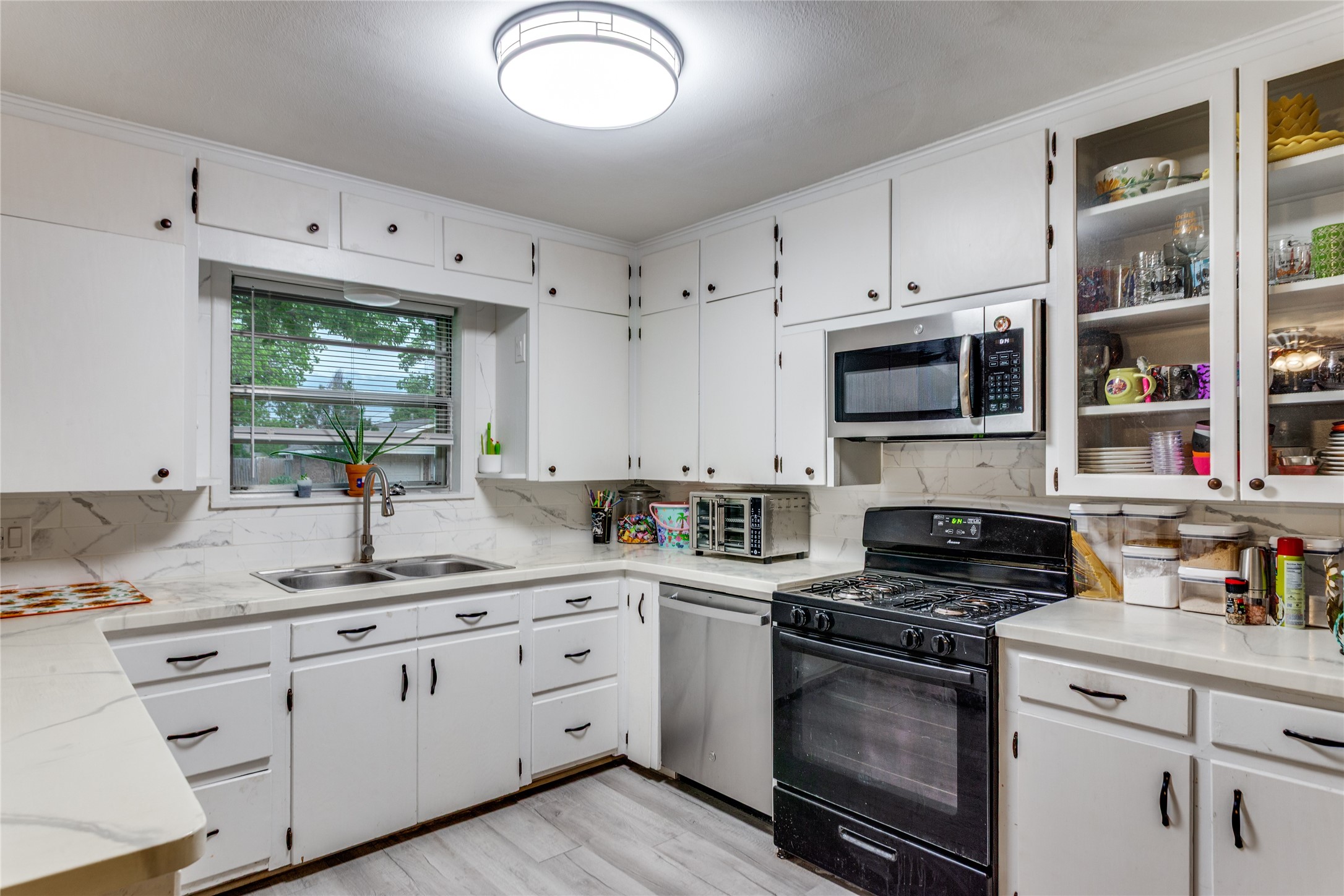 501 Lindsey Street Bowie TX 76230