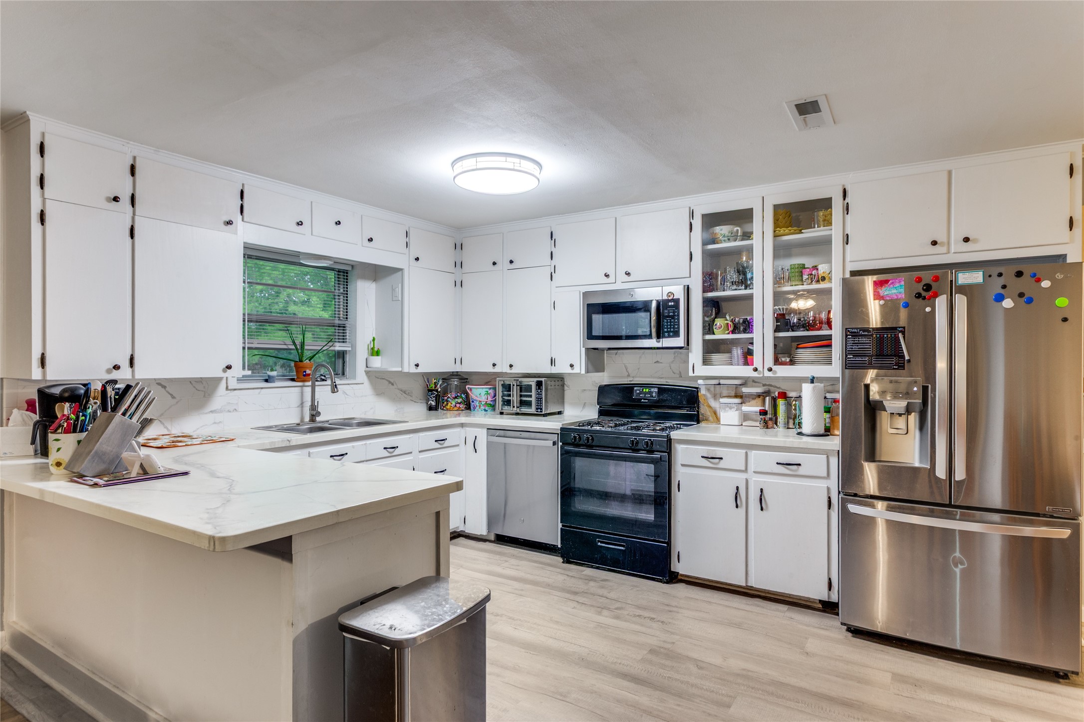 501 Lindsey Street Bowie TX 76230