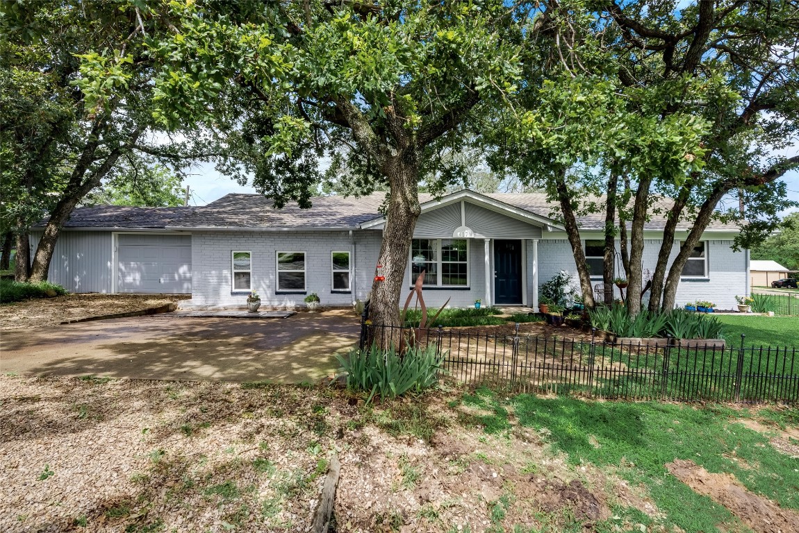 417 Cedarwood Street Azle TX 76020