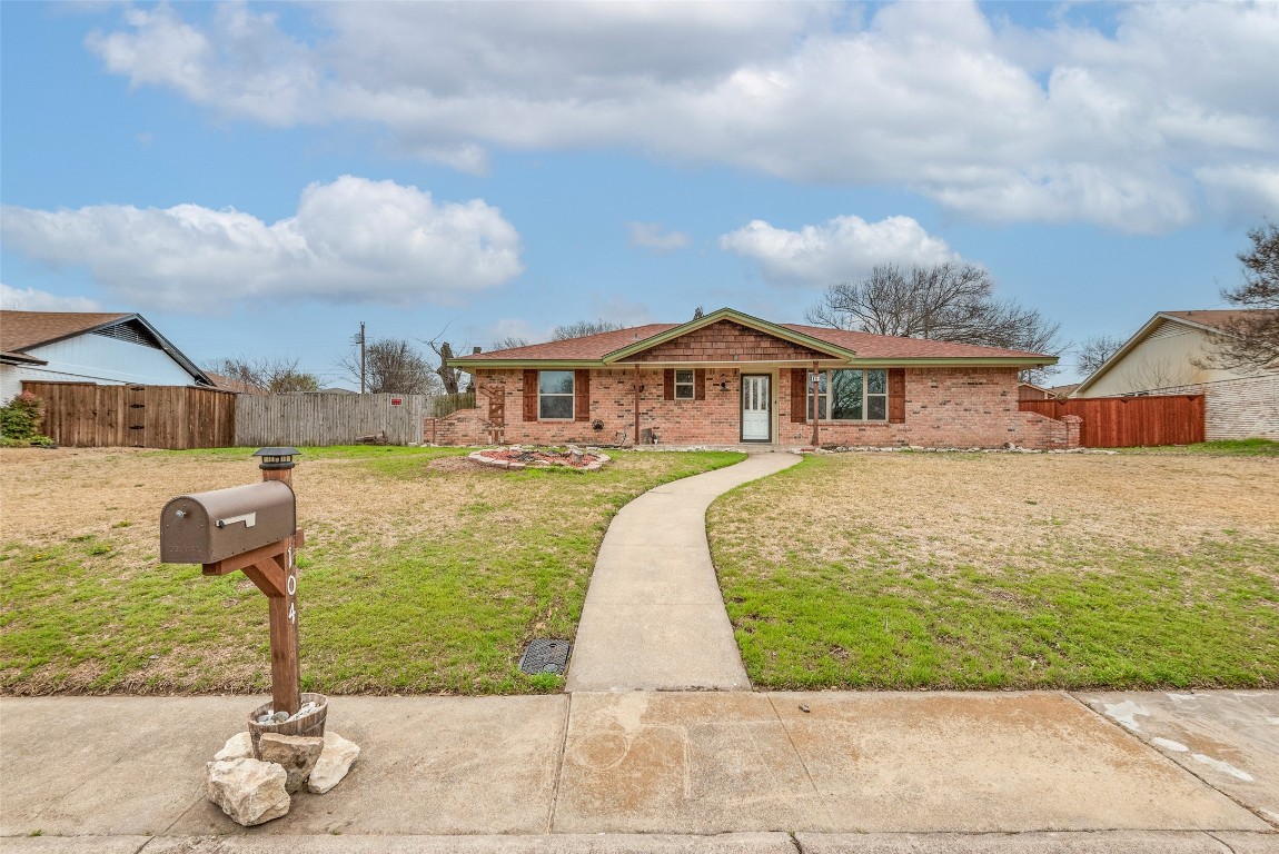 104 Wesley Drive Desoto TX 75115