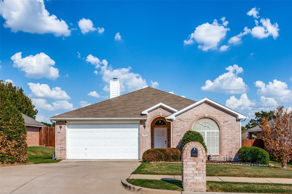7117 Stewart Lane Benbrook TX 76126