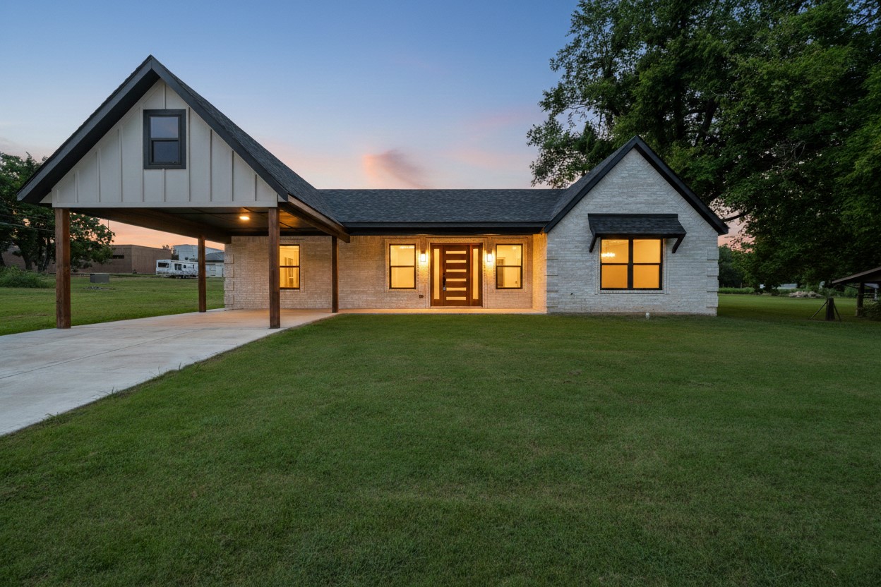 306 Sunset Roxton TX 75477
