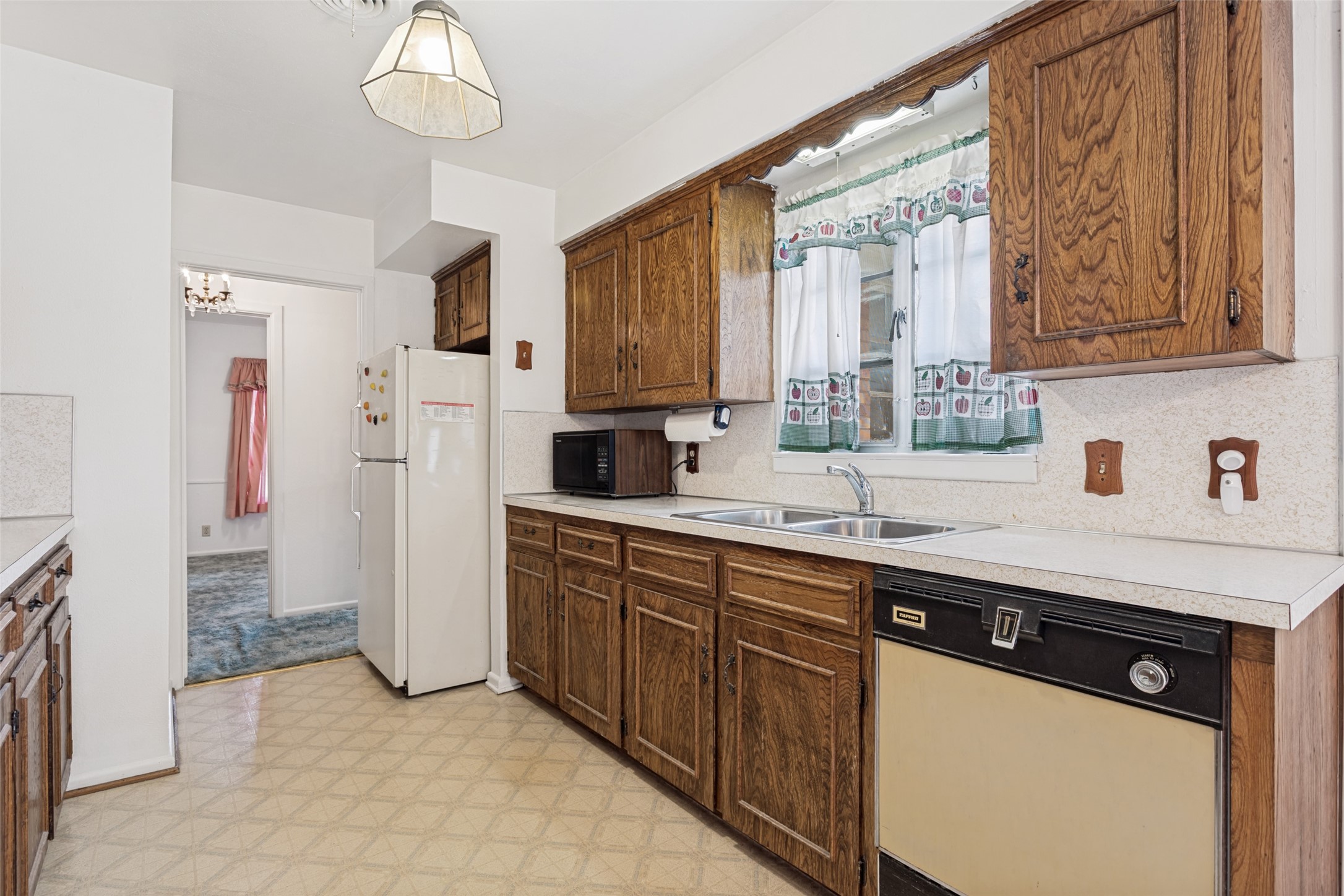 422 W Daugherty Drive Garland TX 75041