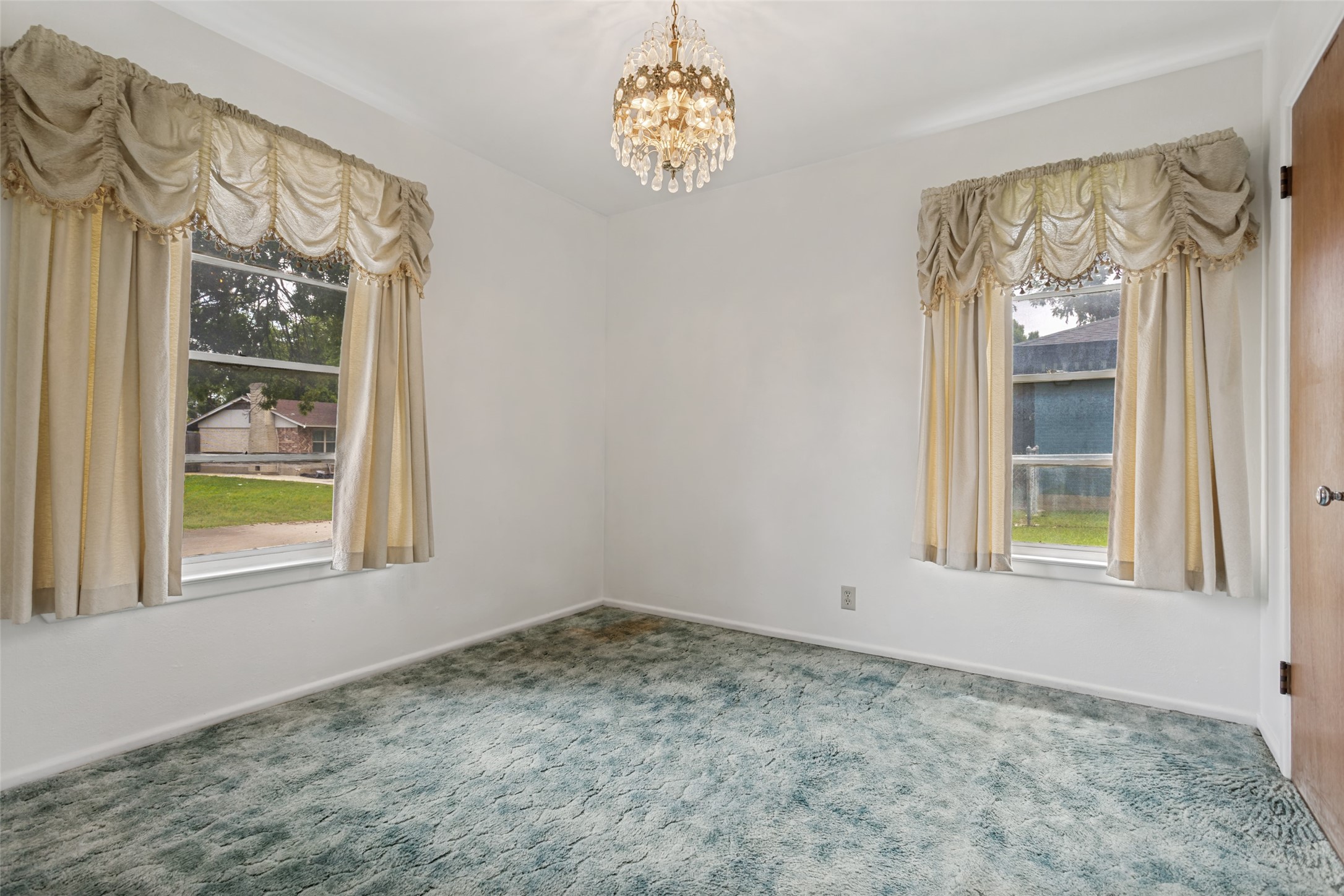422 W Daugherty Drive Garland TX 75041