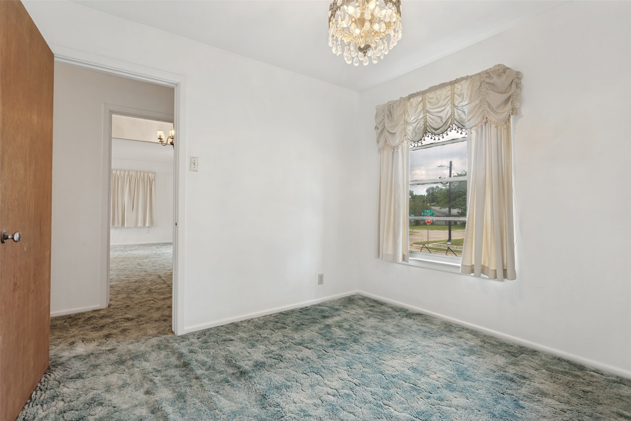 422 W Daugherty Drive Garland TX 75041