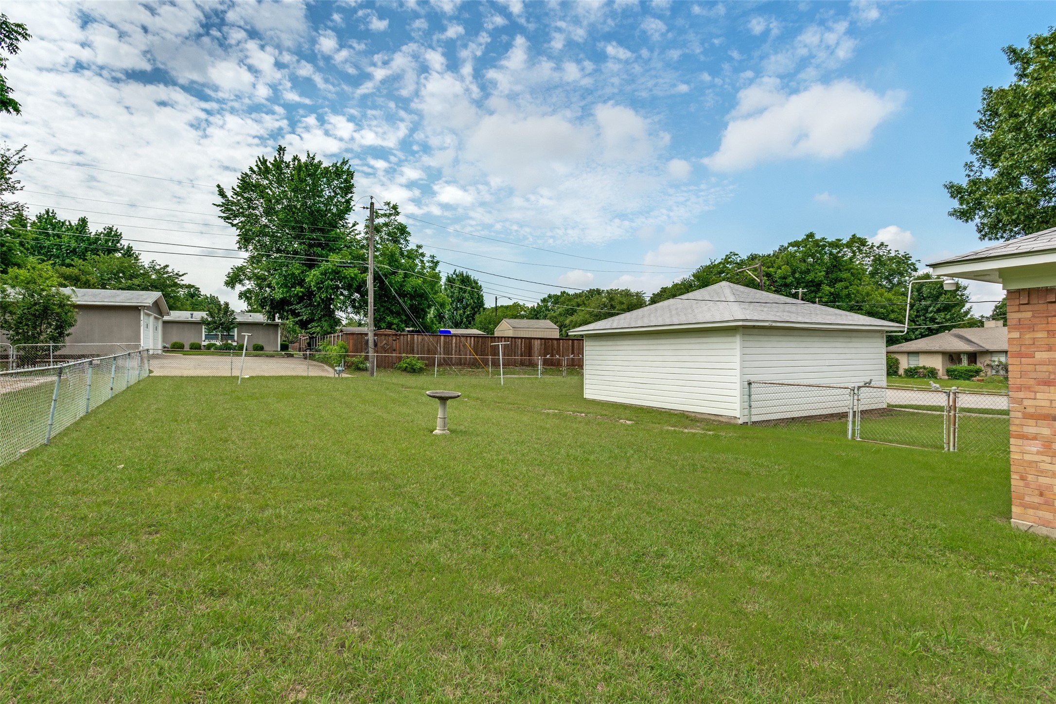 422 W Daugherty Drive Garland TX 75041