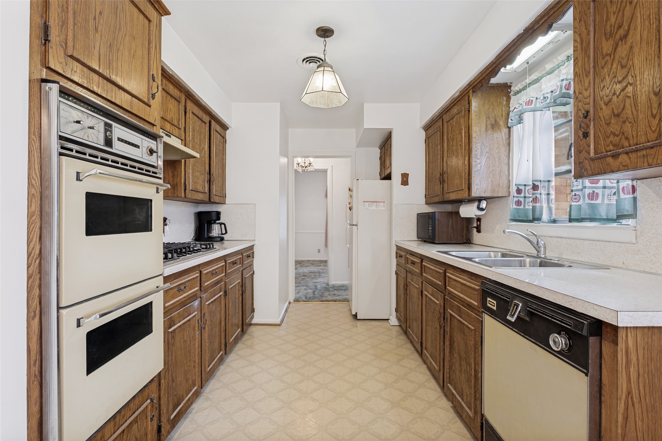 422 W Daugherty Drive Garland TX 75041