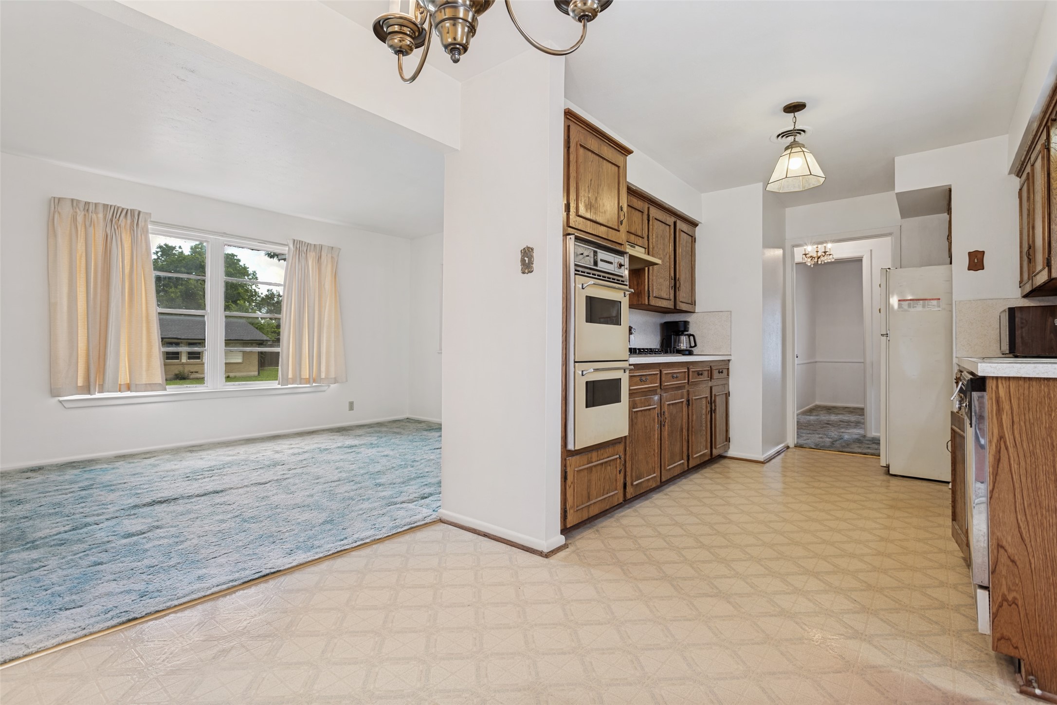 422 W Daugherty Drive Garland TX 75041