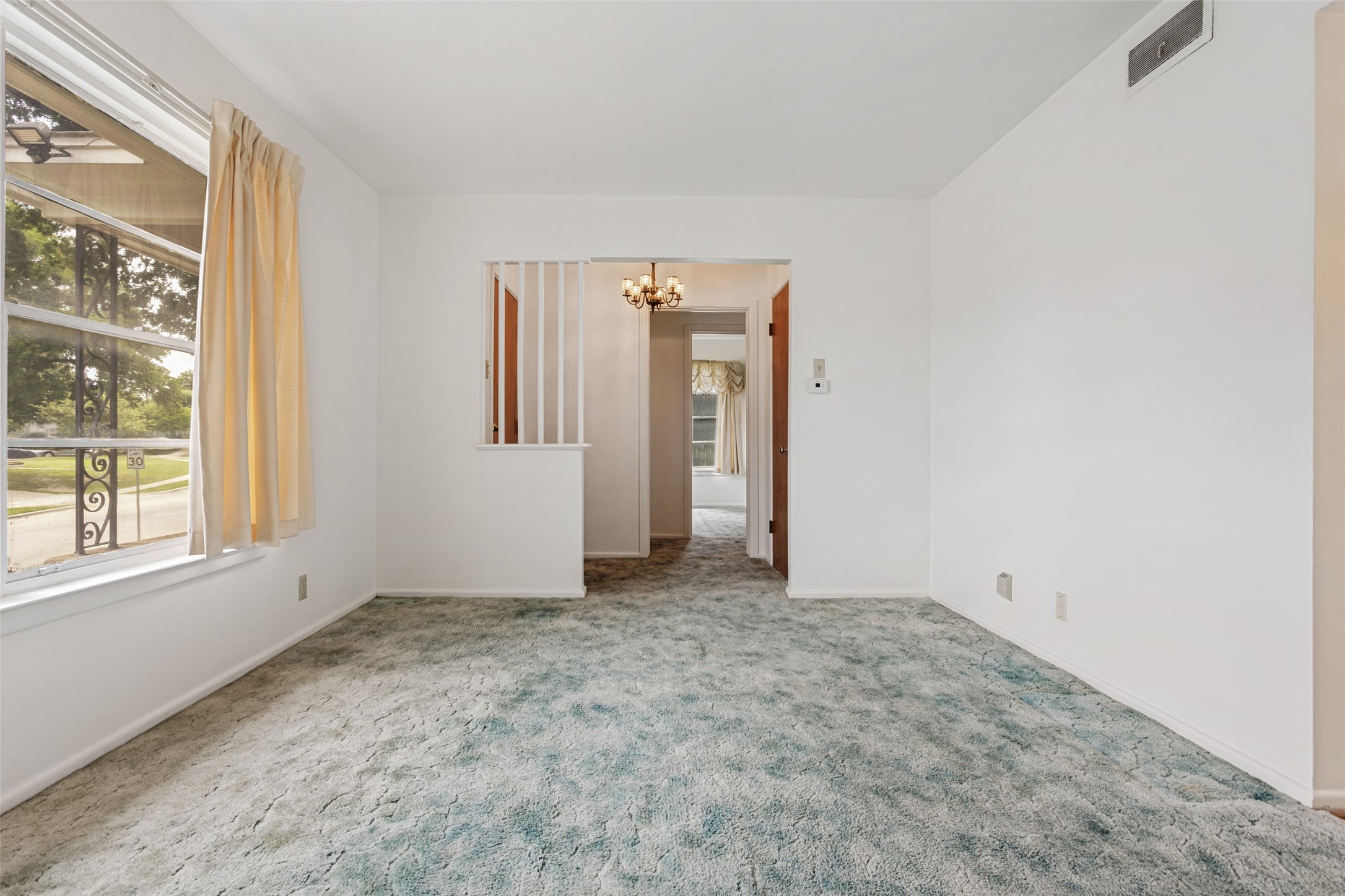 422 W Daugherty Drive Garland TX 75041