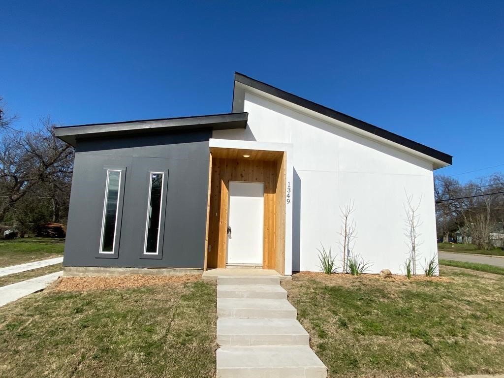1349 E Arlington Avenue Fort Worth TX 76104