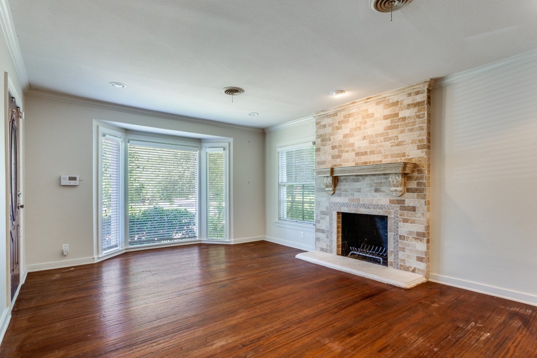 5709 El Campo Avenue Fort Worth TX 76107