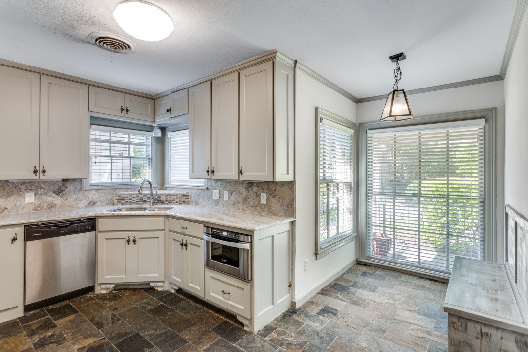 5709 El Campo Avenue Fort Worth TX 76107
