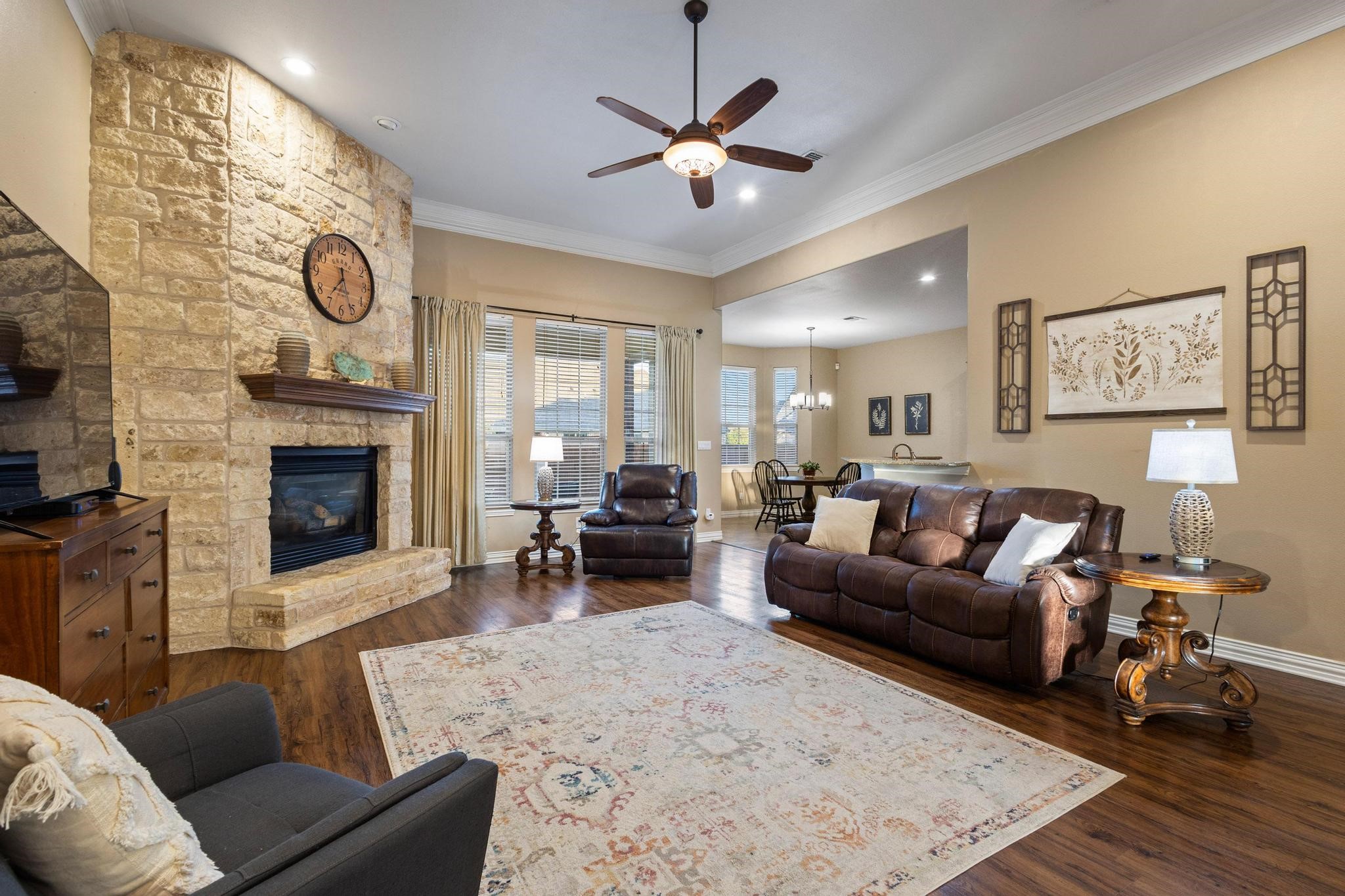 1027 Addison Avenue Pottsboro TX 75076