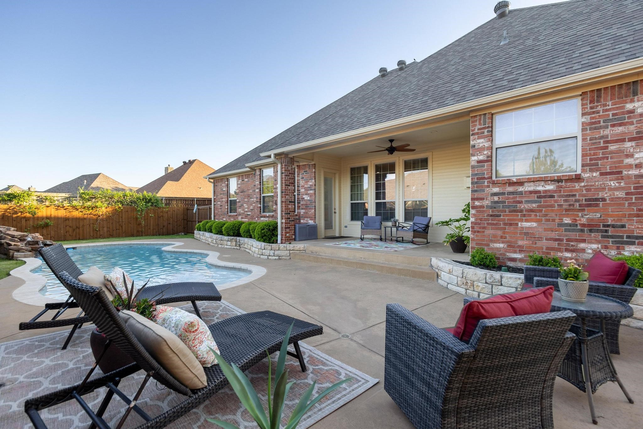 1027 Addison Avenue Pottsboro TX 75076