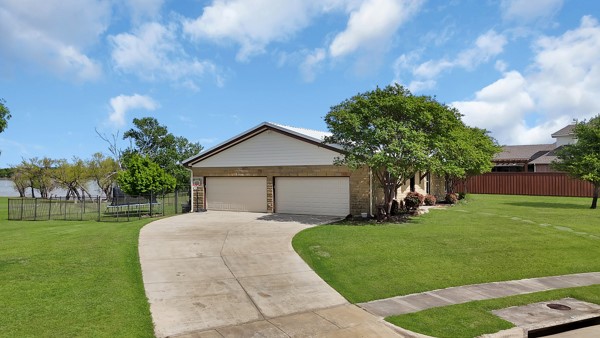 348 Hardwicke Lane Little Elm TX 75068