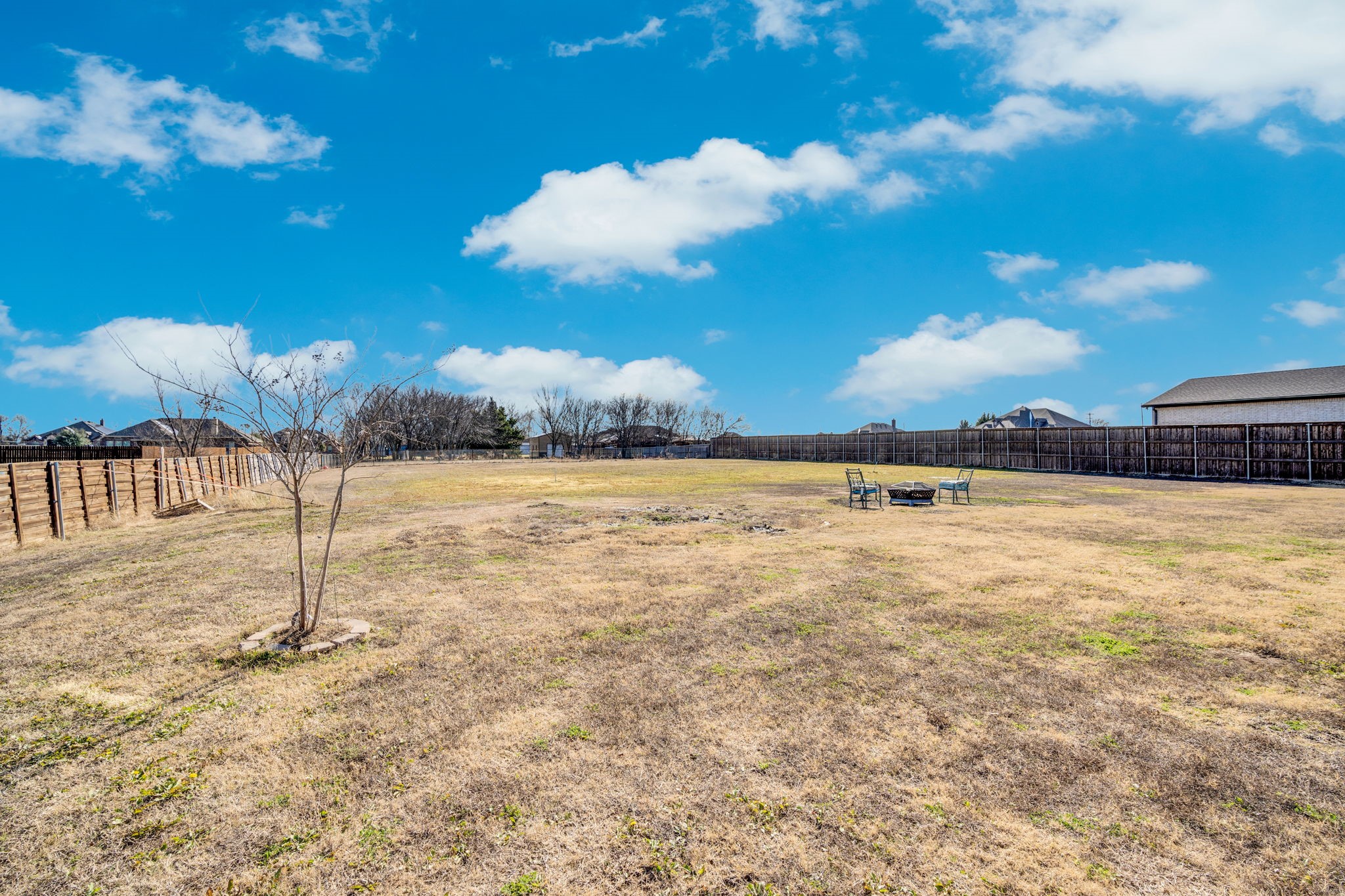 320 Berkeley Drive Waxahachie TX 75167