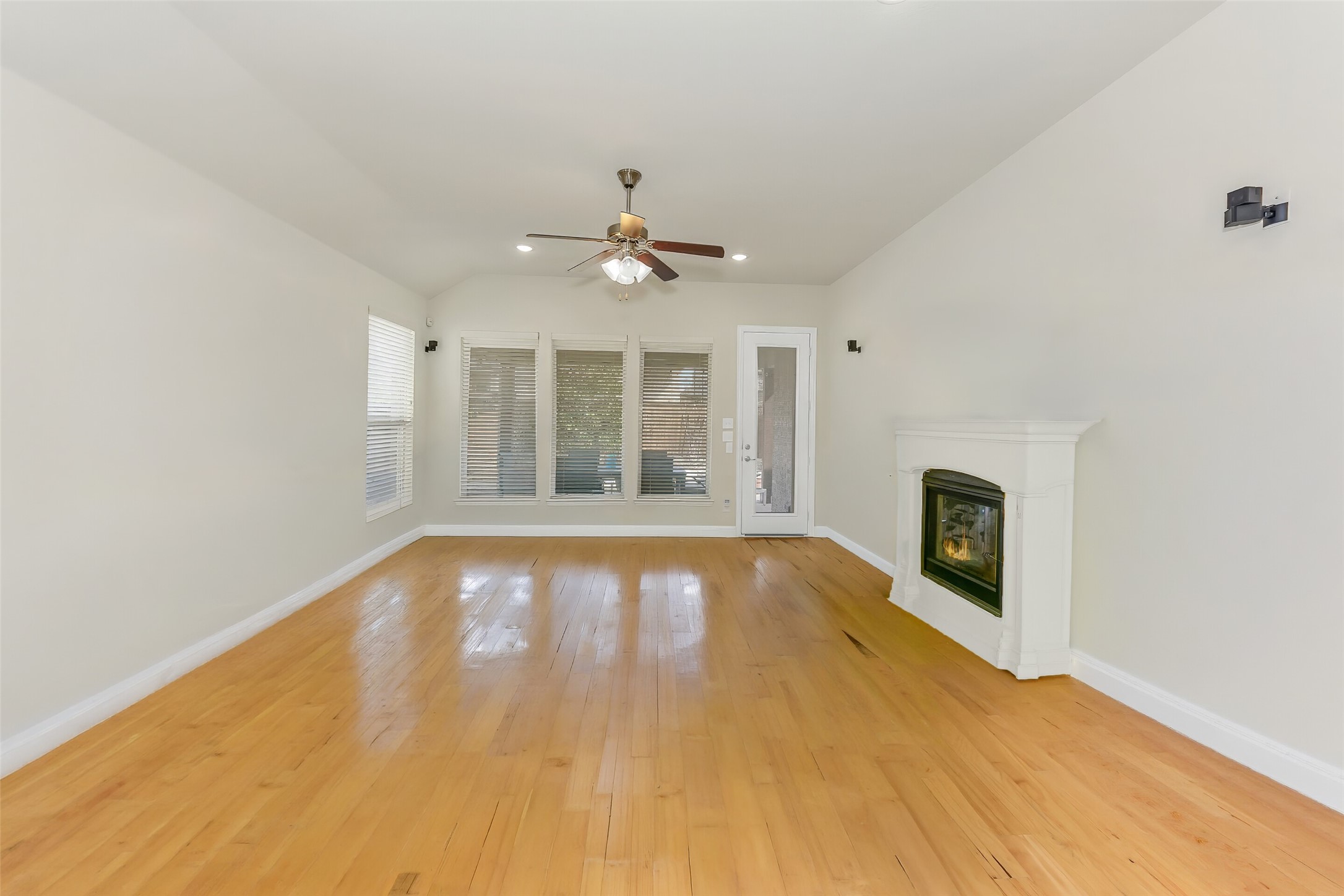 17642 Plumeria Lane Dallas TX 75252