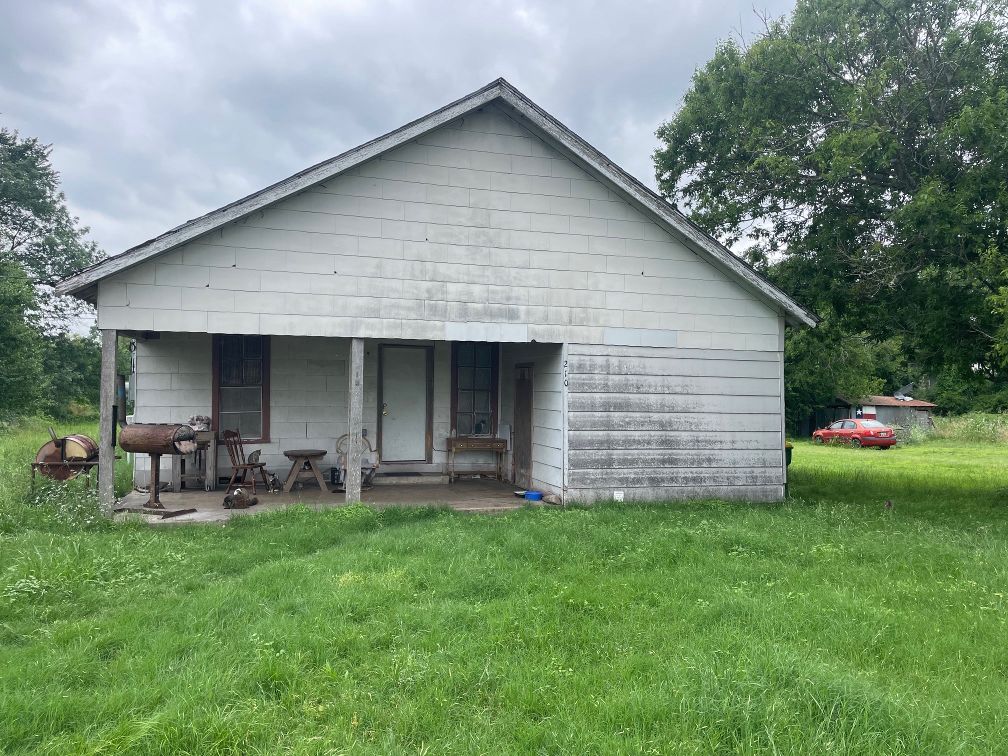 210 E Colorado Groesbeck TX 76642