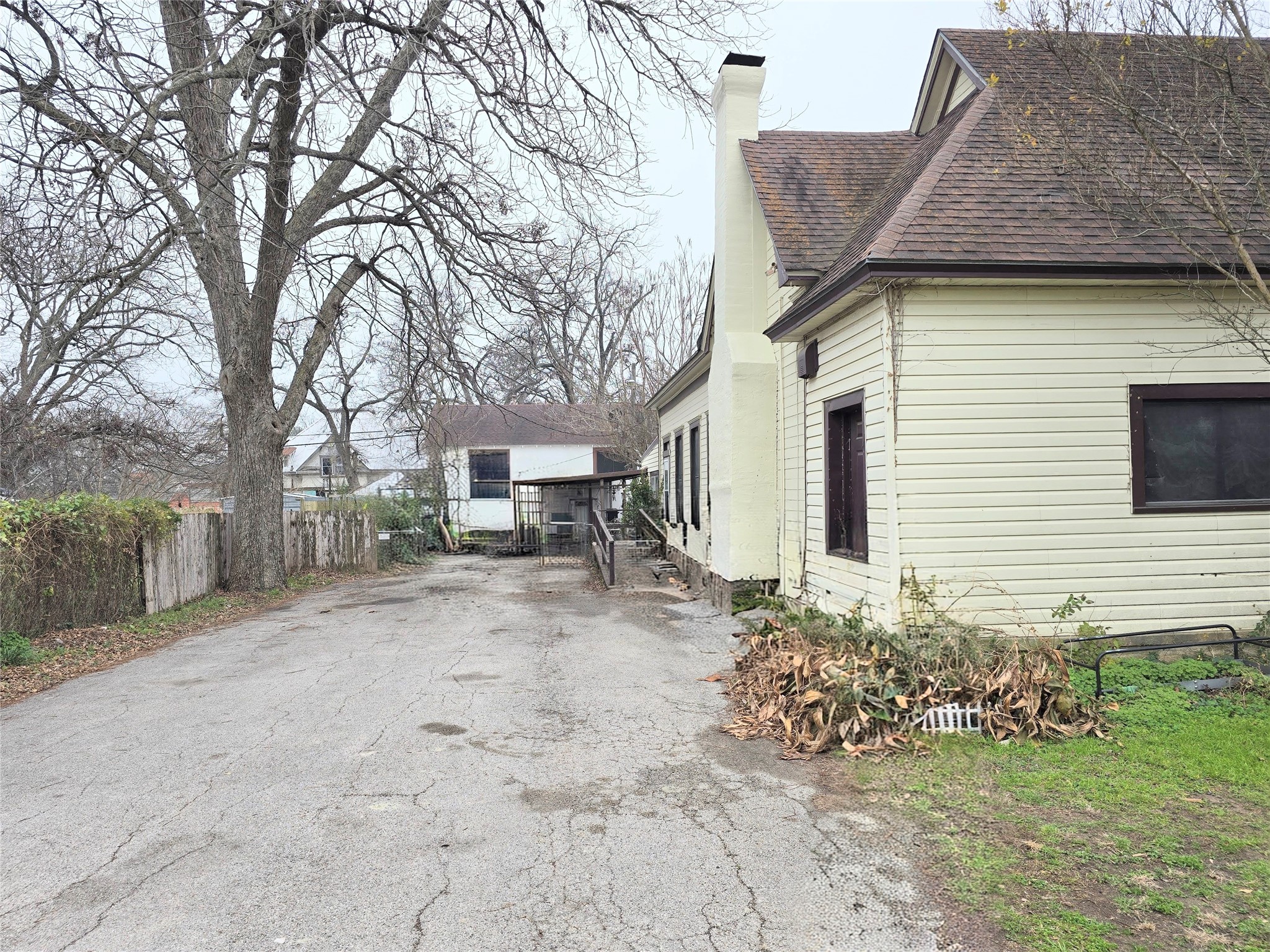322 Capps Street Marlin TX 76661