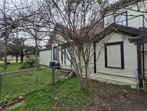 322 Capps Street Marlin TX 76661