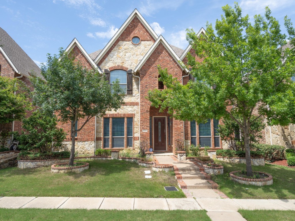 2423 Lismore Lane Irving TX 75063