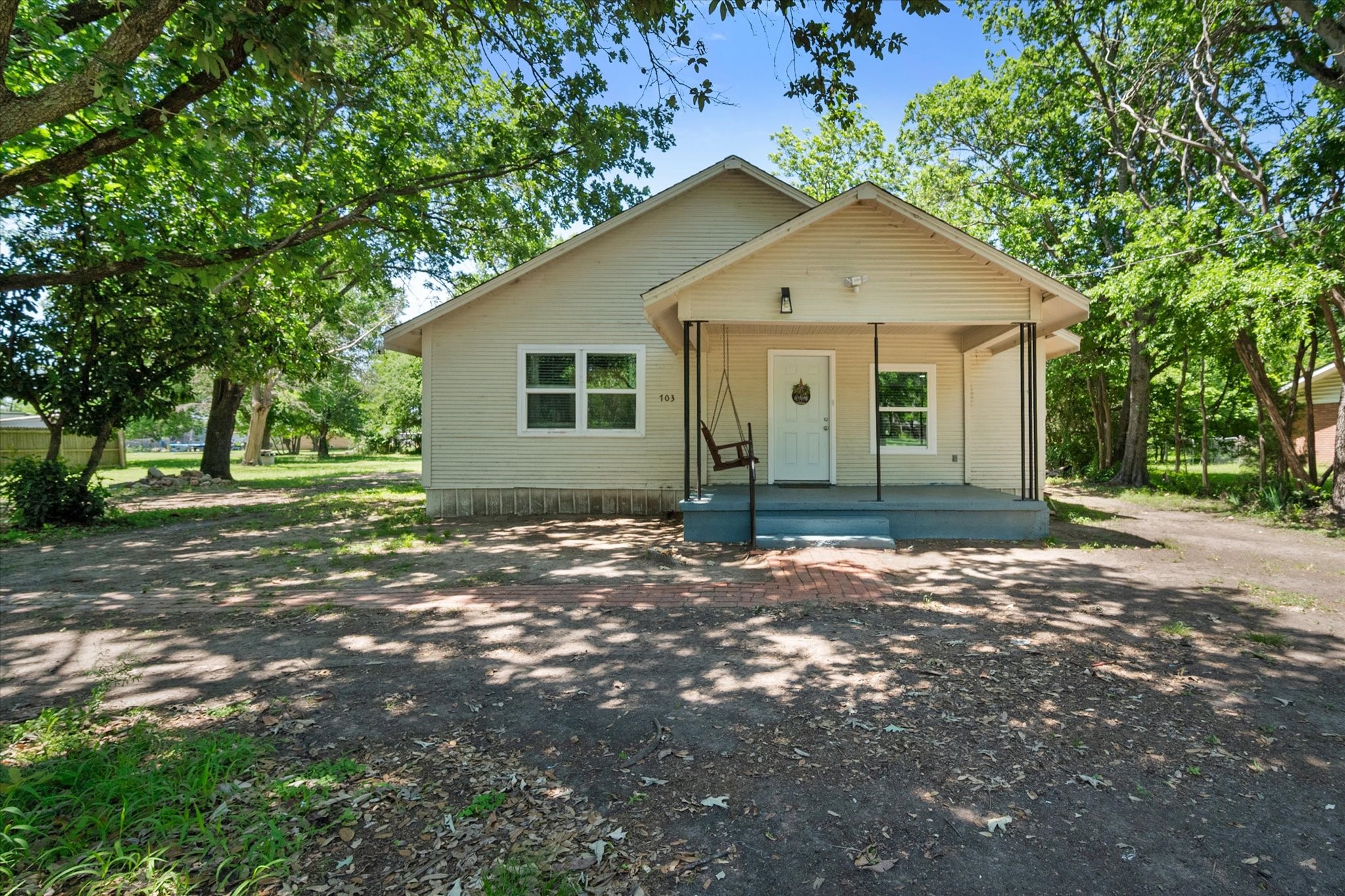 703 N Goodman Avenue Kerens TX 75144