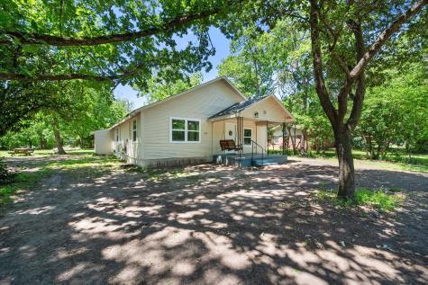 703 N Goodman Avenue Kerens TX 75144