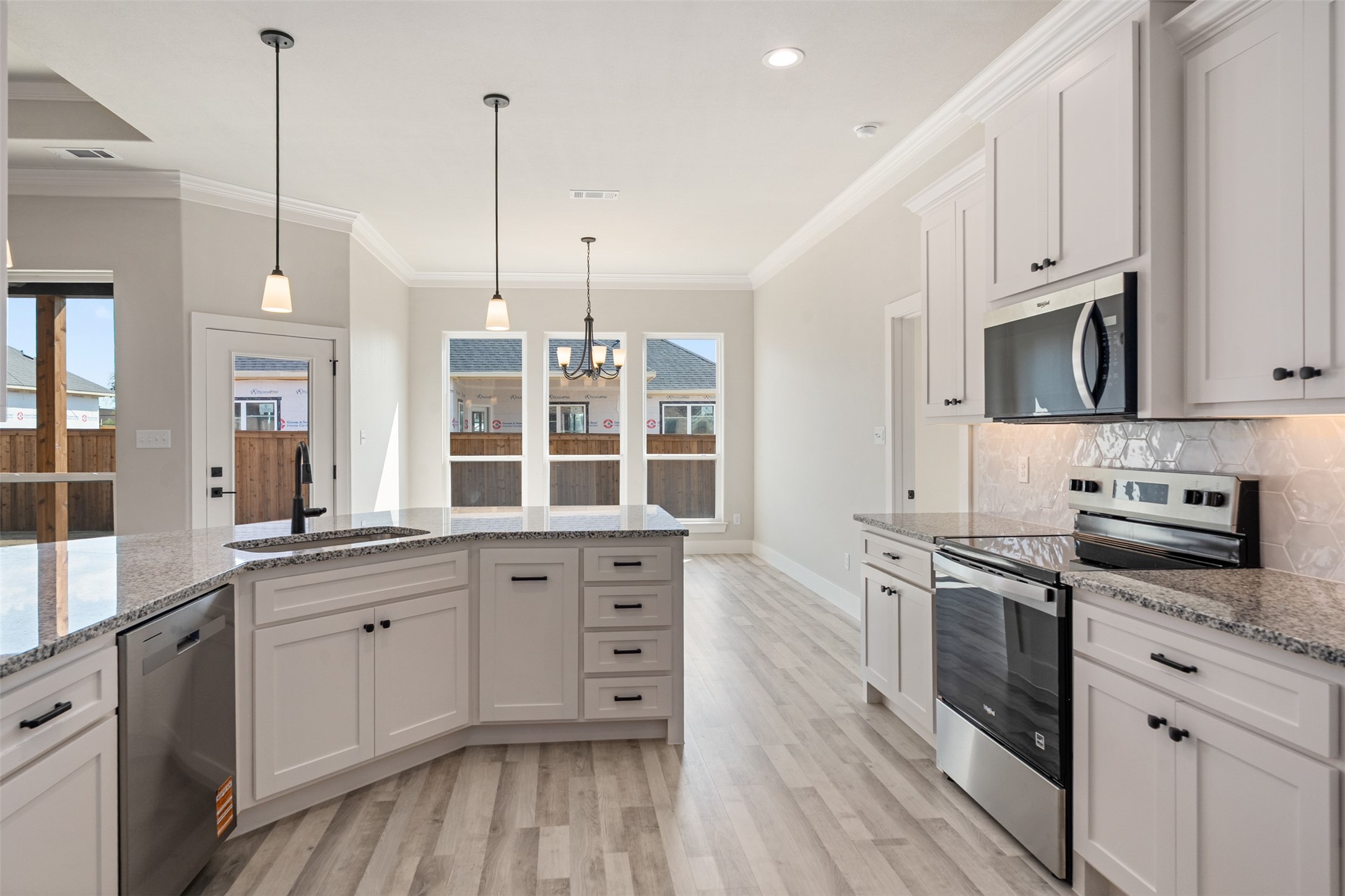 723 Cobblestone Circle Mabank TX 75147