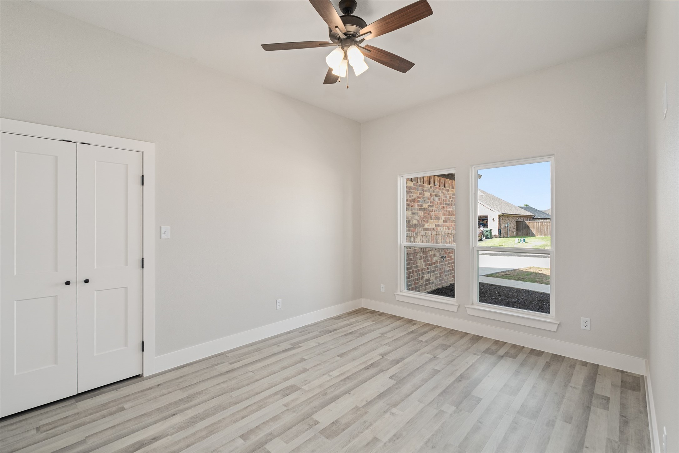 723 Cobblestone Circle Mabank TX 75147
