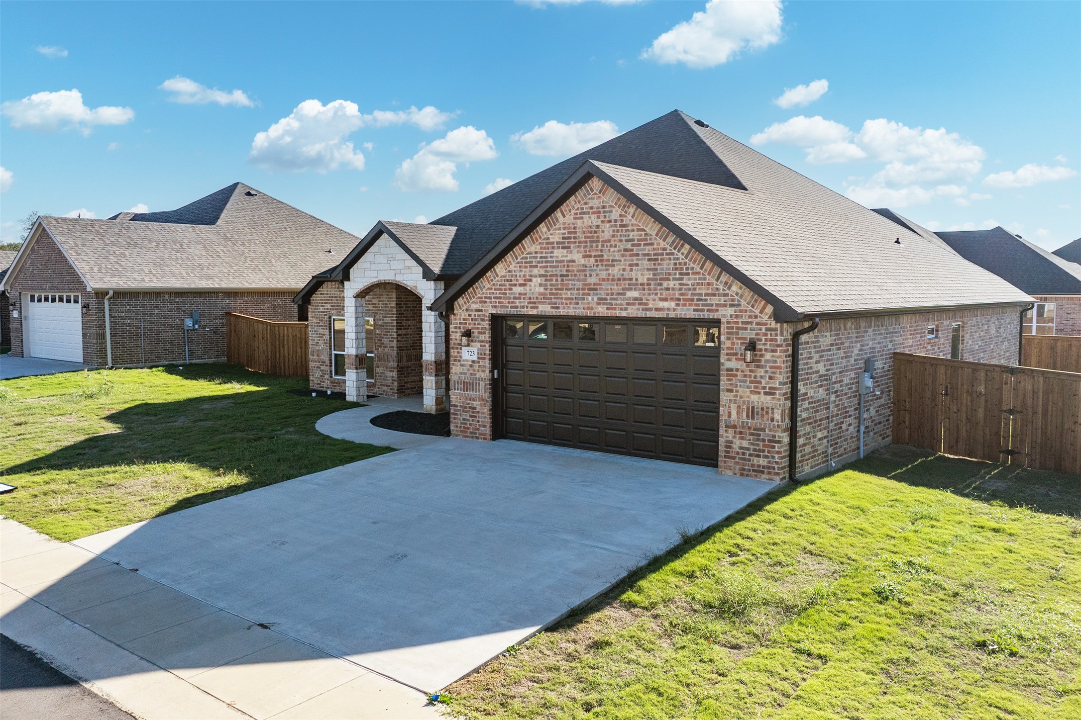 723 Cobblestone Circle Mabank TX 75147