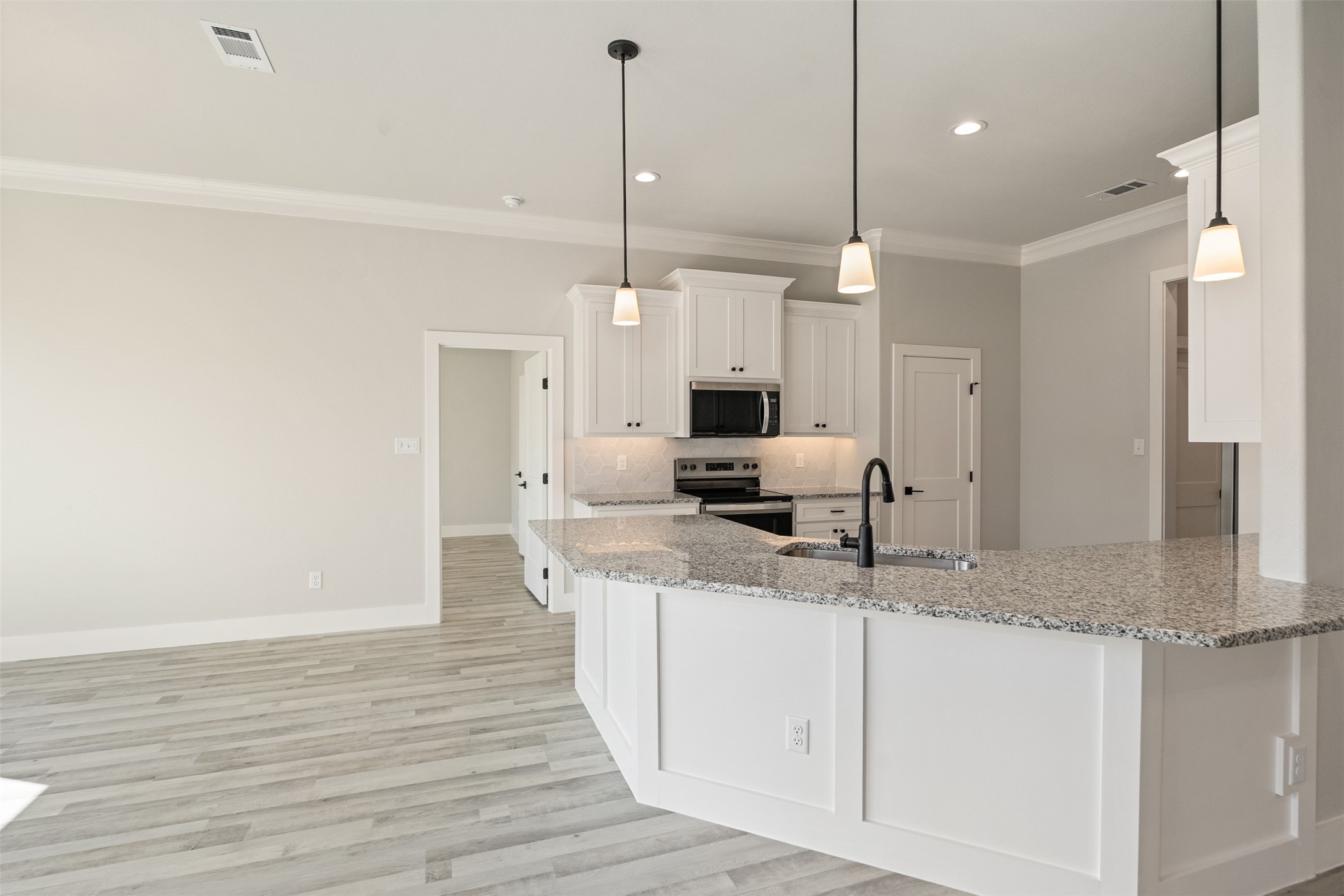 723 Cobblestone Circle Mabank TX 75147