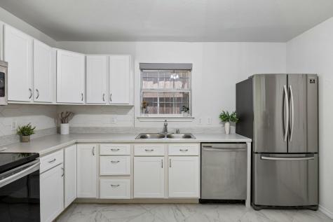 630 W Neely Street Dallas TX 75208