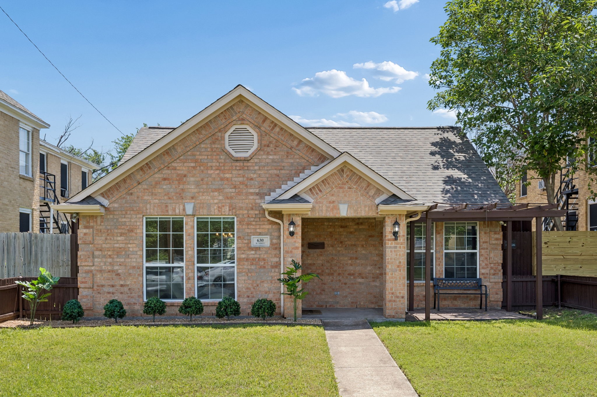 630 W Neely Street Dallas TX 75208