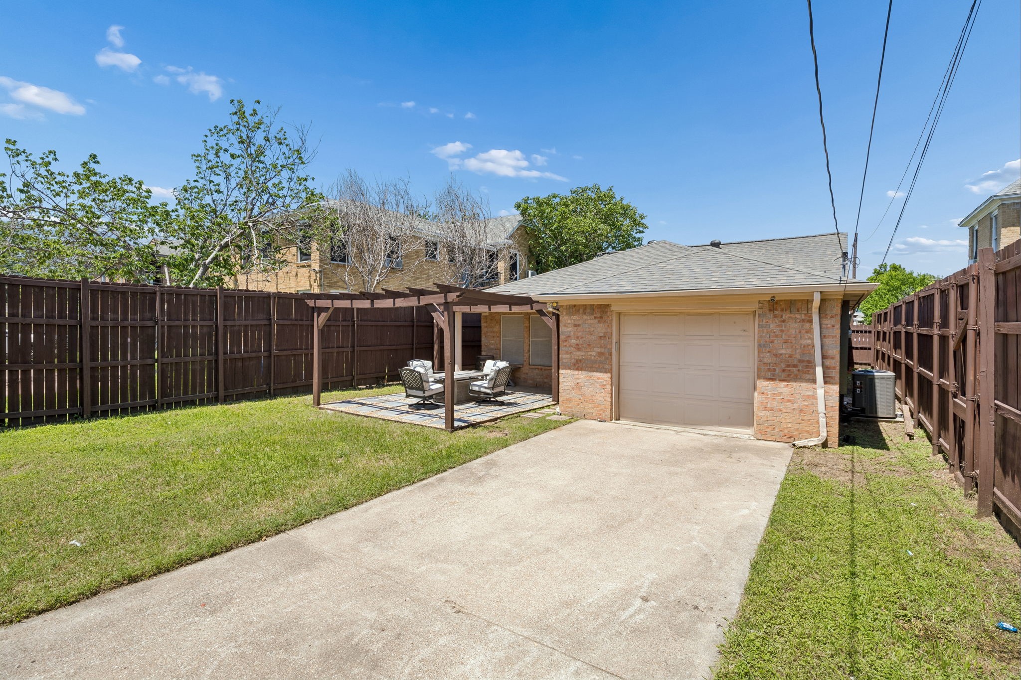 630 W Neely Street Dallas TX 75208