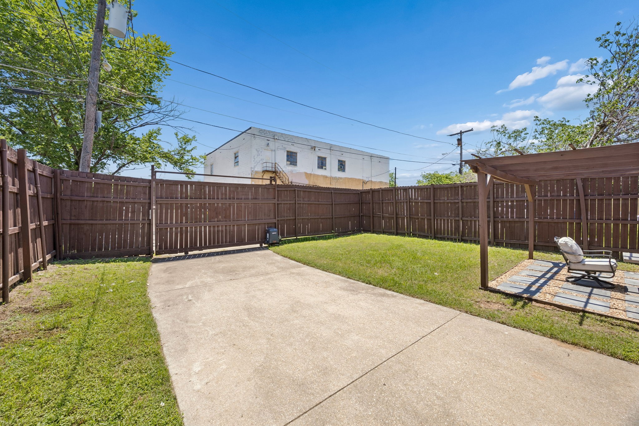 630 W Neely Street Dallas TX 75208