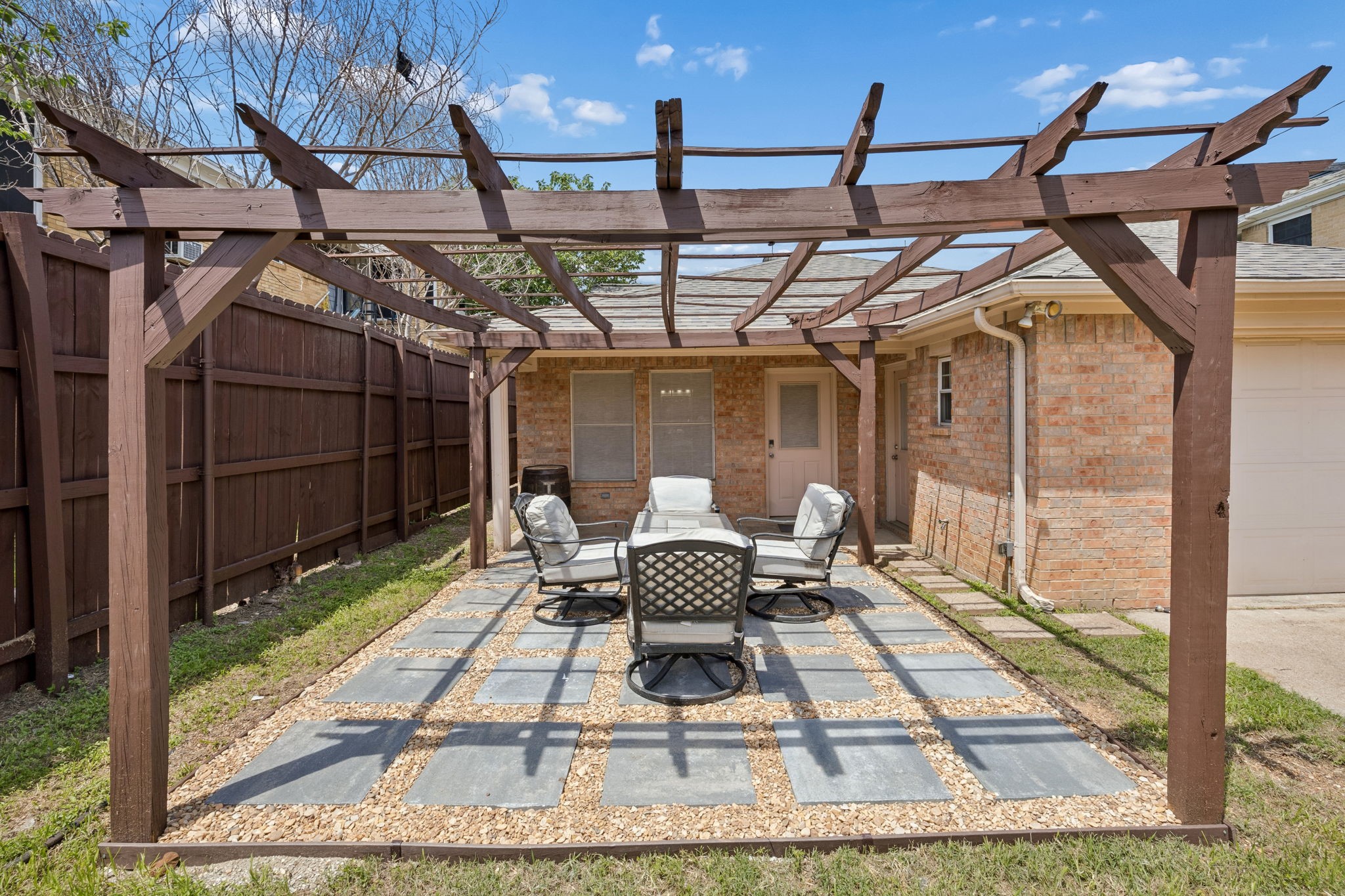 630 W Neely Street Dallas TX 75208