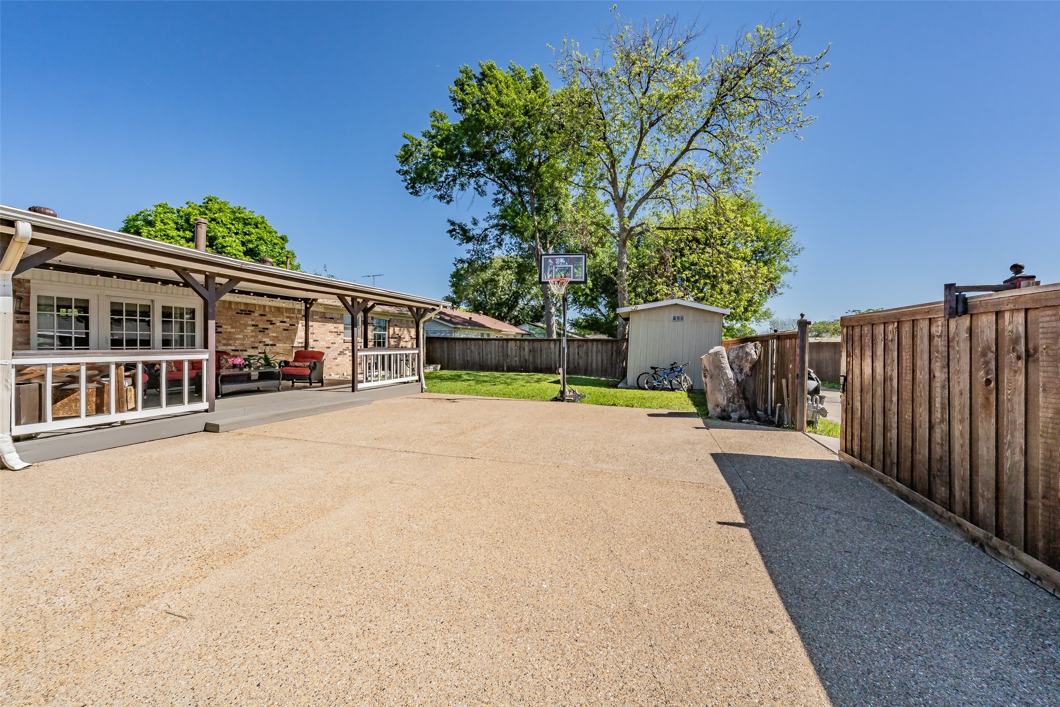 808 Intervale Drive Garland TX 75043