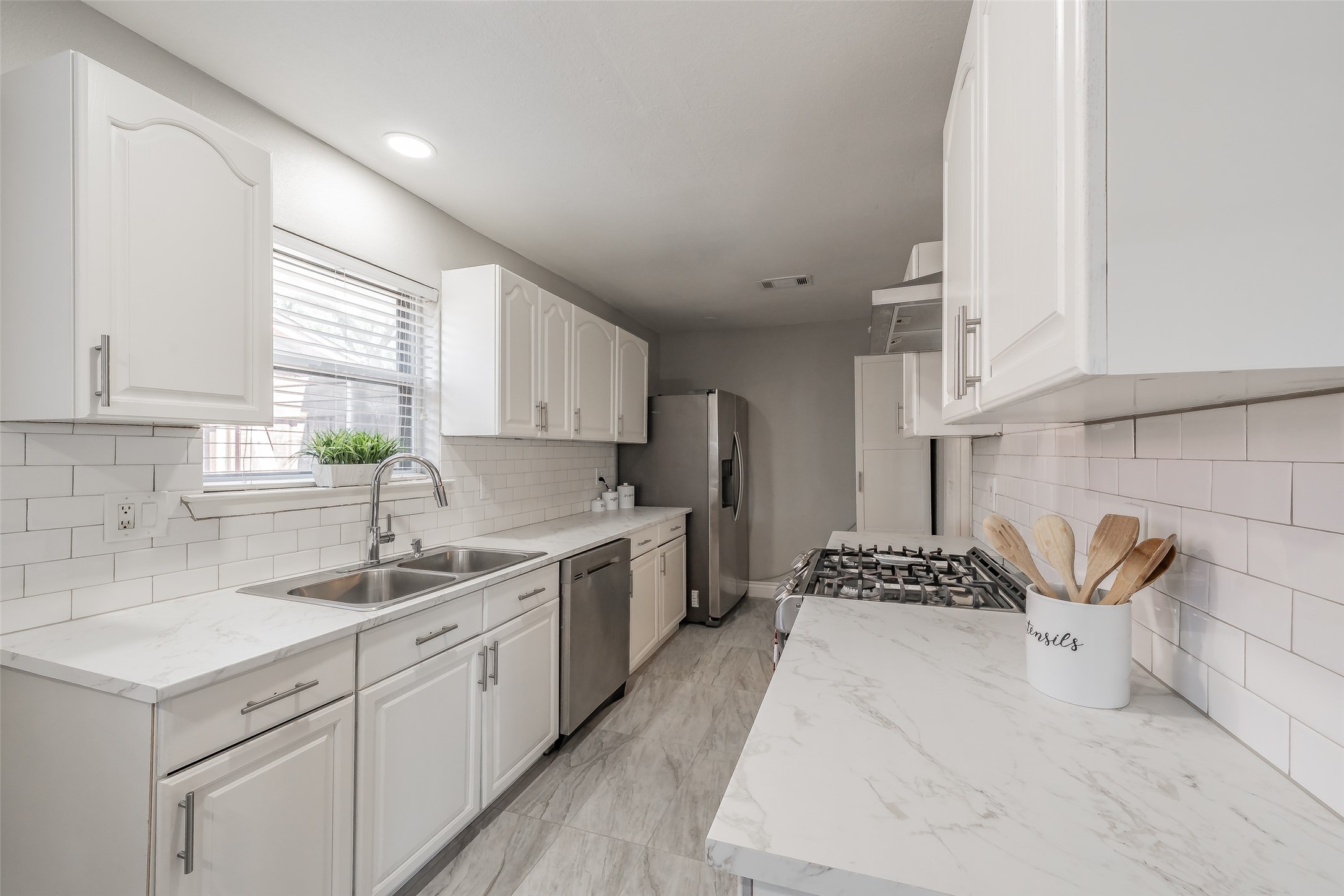 808 Intervale Drive Garland TX 75043