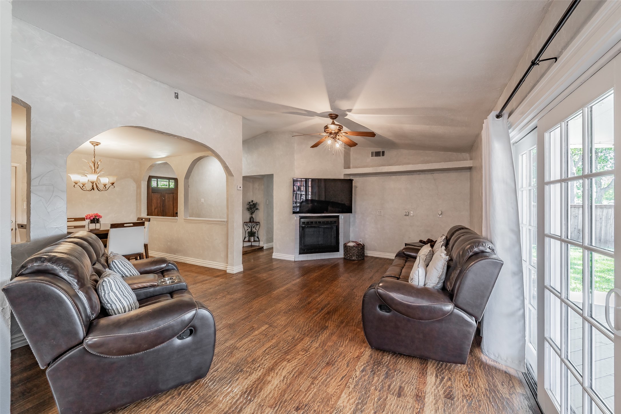 808 Intervale Drive Garland TX 75043