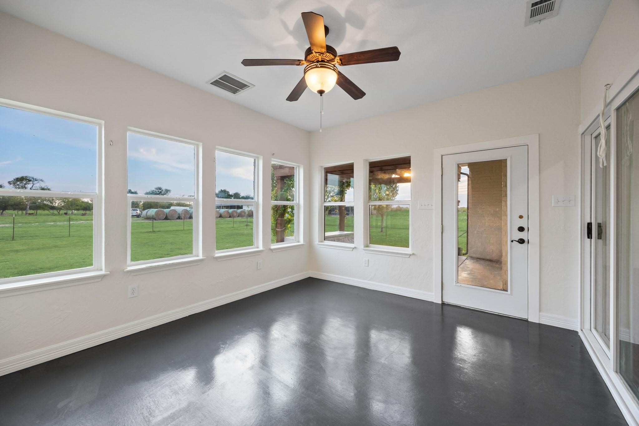 6880 County Road 4042 Kemp TX 75143