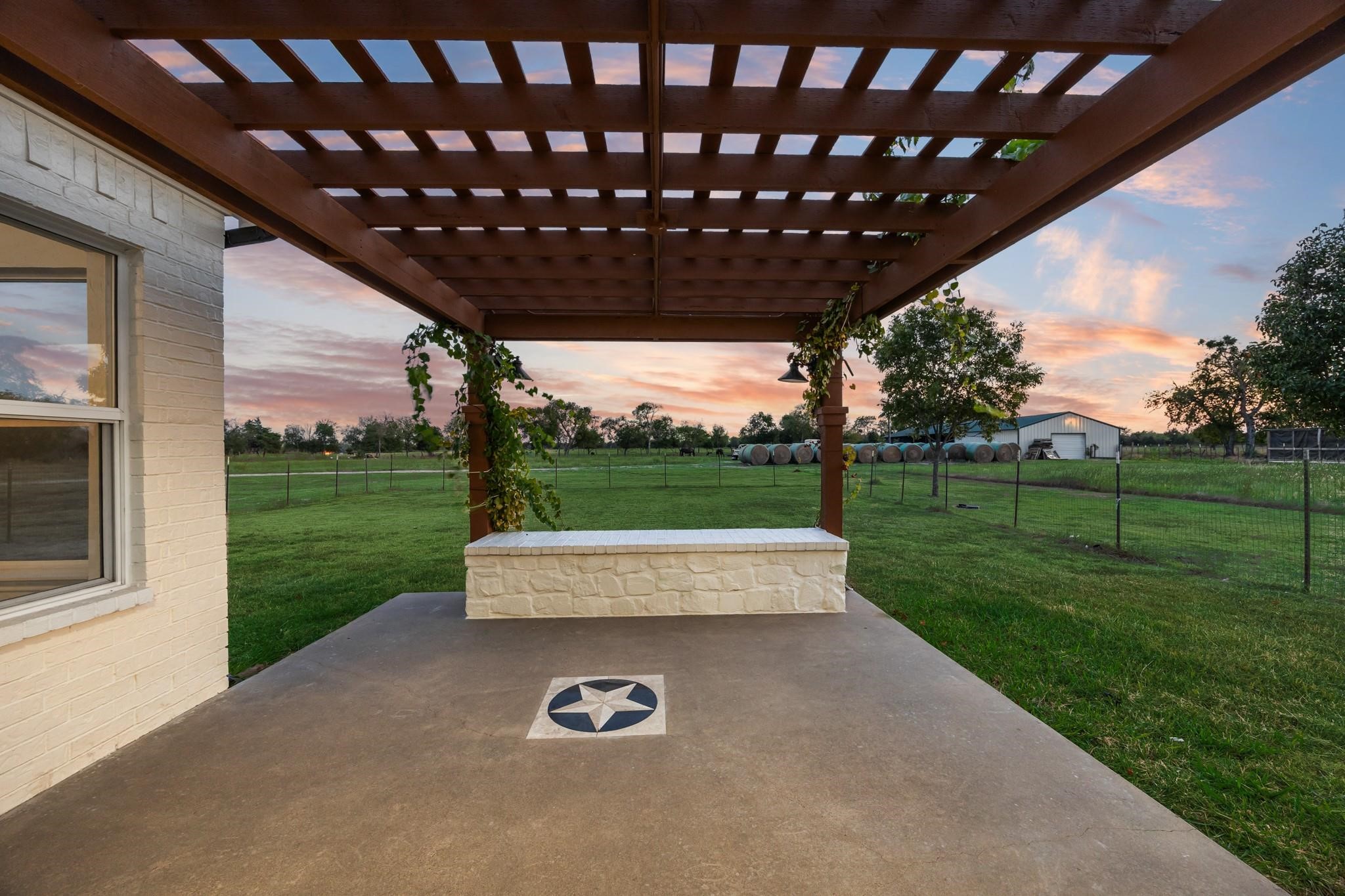 6880 County Road 4042 Kemp TX 75143